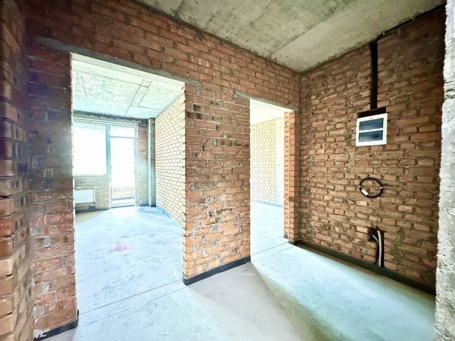 Продаж 44 кВ Паркове місто Вишгородська Варшавський Яскравий Navigator