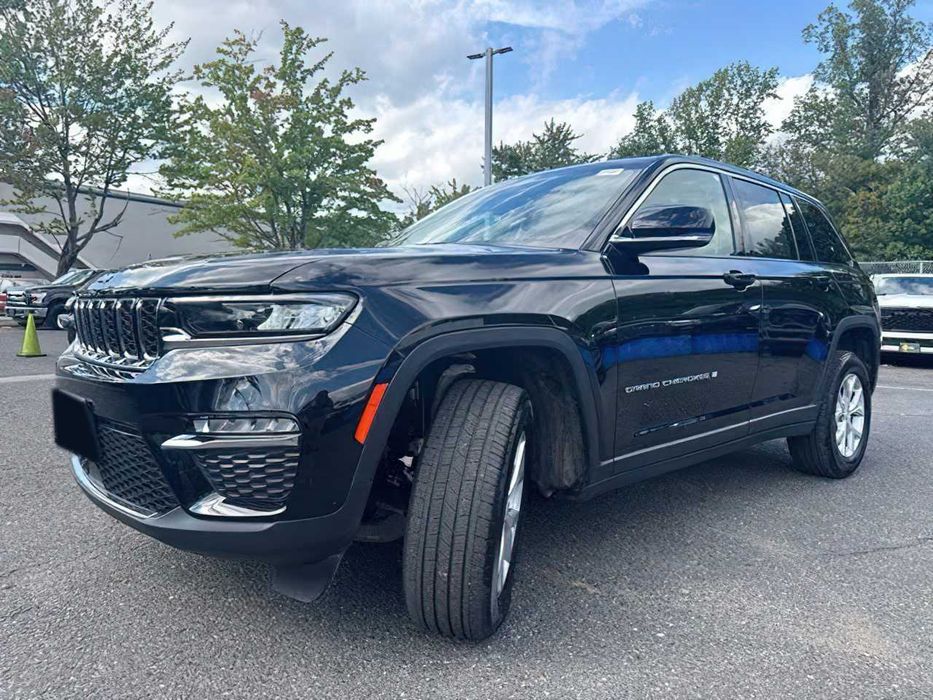 Jeep Grand Cherokee      2023