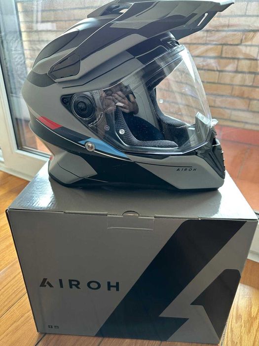 Capacete Airoh Commander 2 Cinza