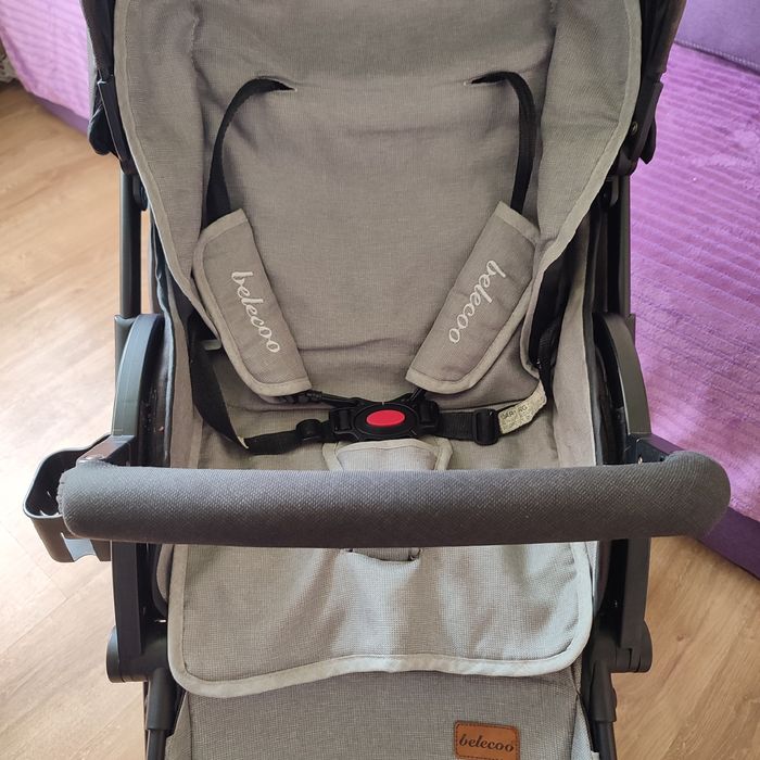 Продам коляску (очень лёгкая)