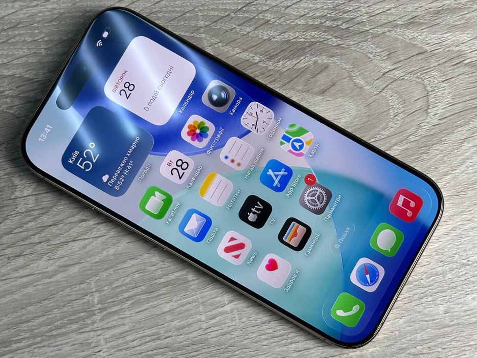 Apple iPhone 16 Pro - 256GB - Desert Titanium Neverlock ІДЕАЛ