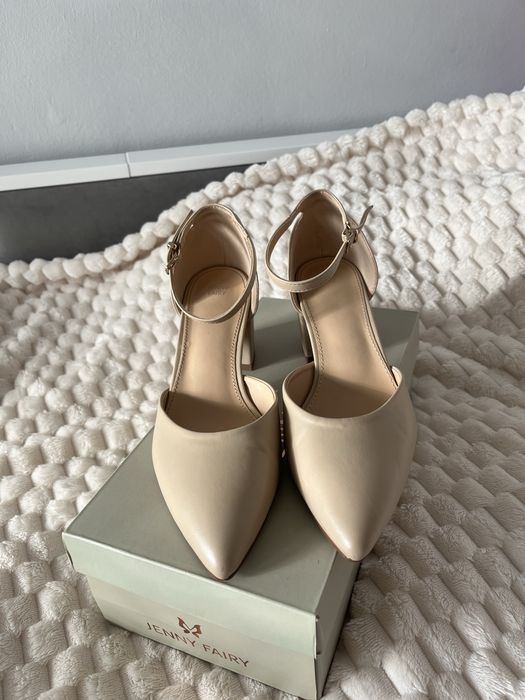 Buty na obcasie