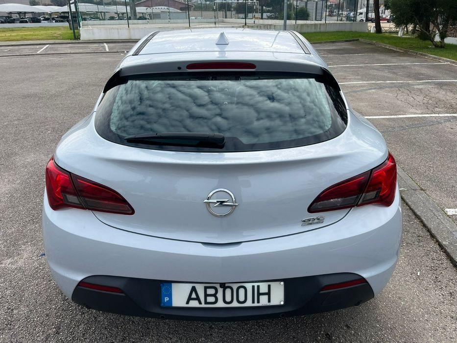 Opel astra 1.7 GTC