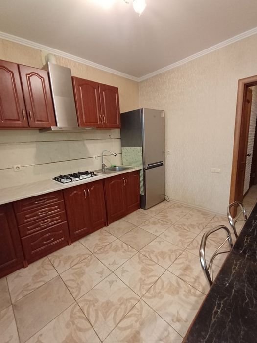 Продаж 2-к квартири, вул. Академіка Сахарова цегляний будинок
