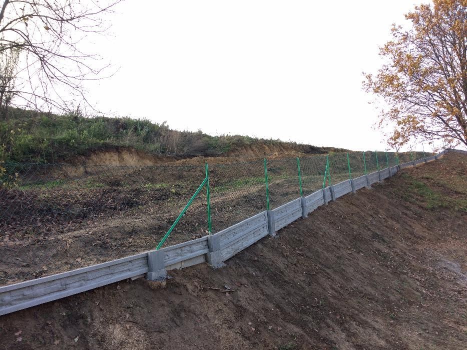 Kompletne ogrodzenie murek podmurówka, pustak łącznik, słupek, siatka