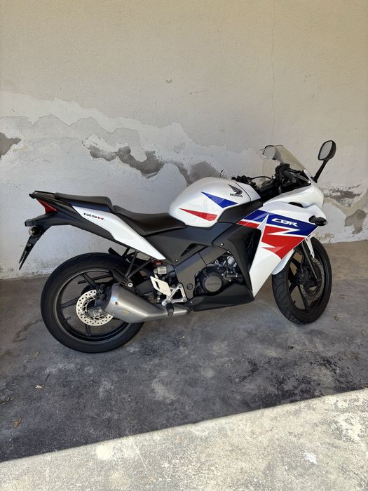 Cbr 125r com 15000 km