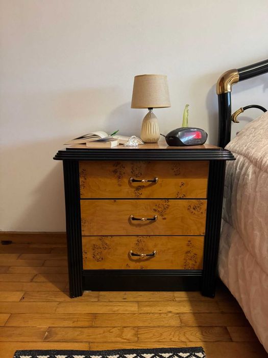 Mobila de quarto casal com 2 mesinhas e comoda