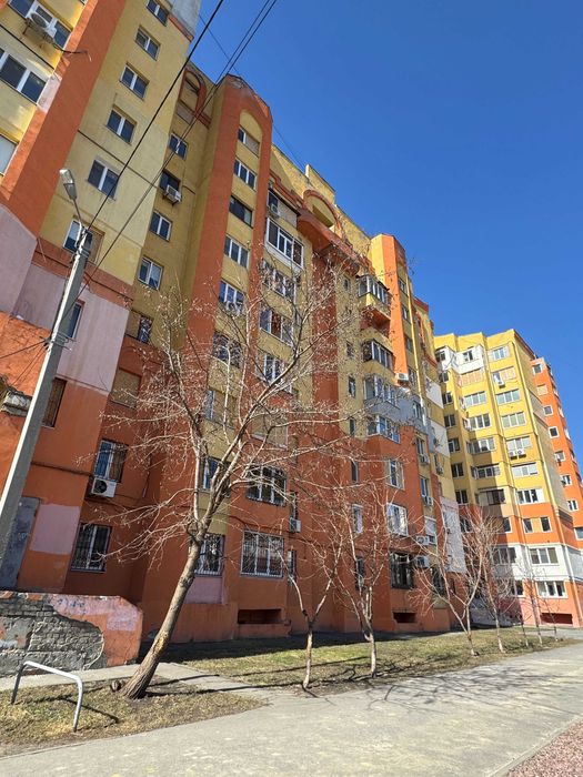 Продам 2-х квартиру проспект Героев Харькова, метро Защитников Украины (Восстания)