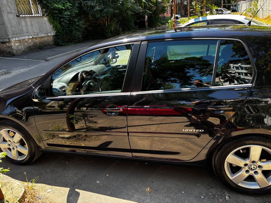 Продам Volkswagen Golf 5