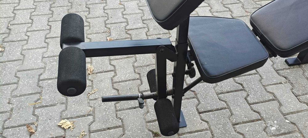 Banco de Musculação Adidas Essential com suporte de barras, estação de bíceps curl e leg curl