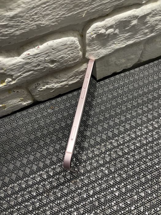 Продам айфон apple iphone 15 128gb icloud lock pink донор запчасти