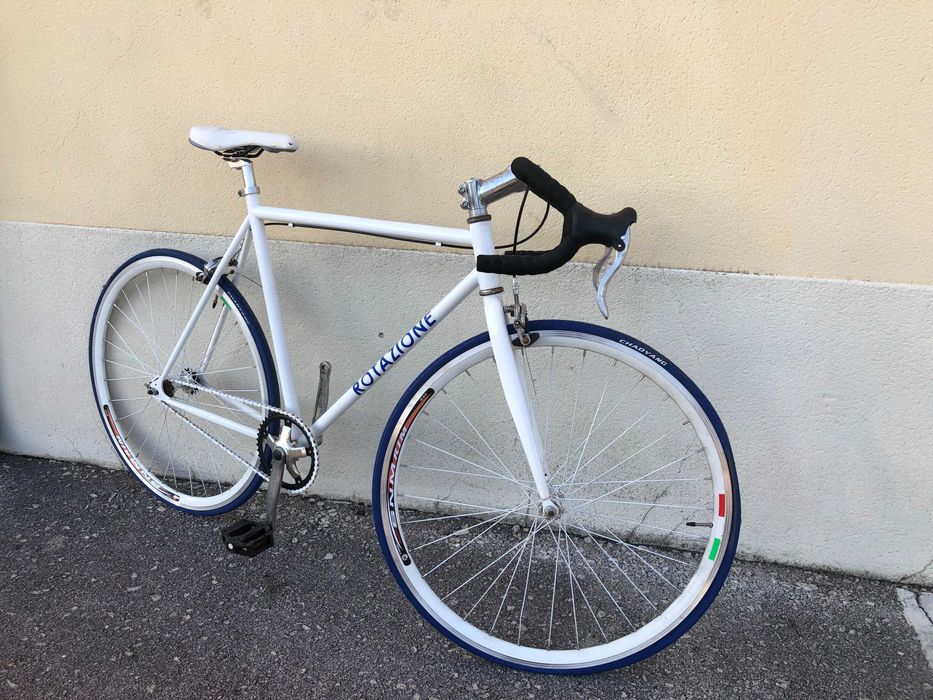 Bicicleta de estrada antiga - Rotazione