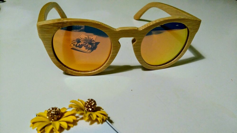 Przeciwsłoneczne okulary bambusowe + etui.