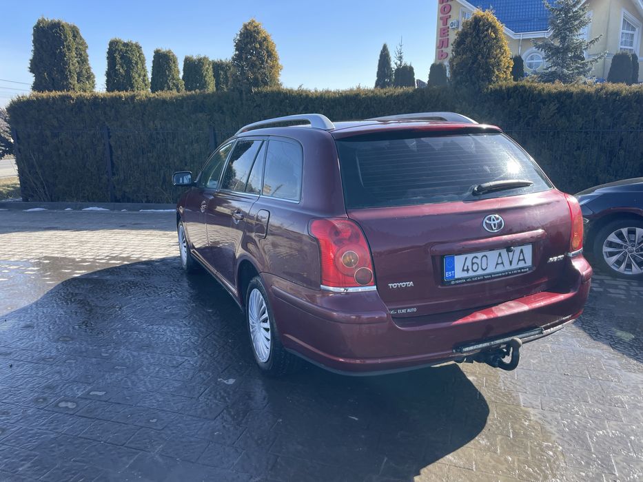 Продаж авто Toyota Avensis