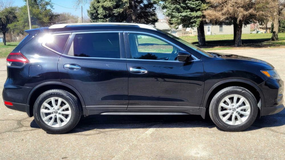 Nissan Rogue S      2019