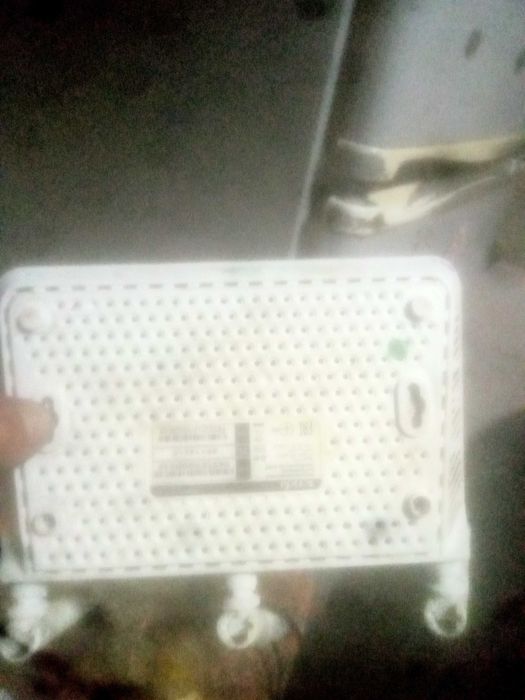TENDA WiFiF300 роутер