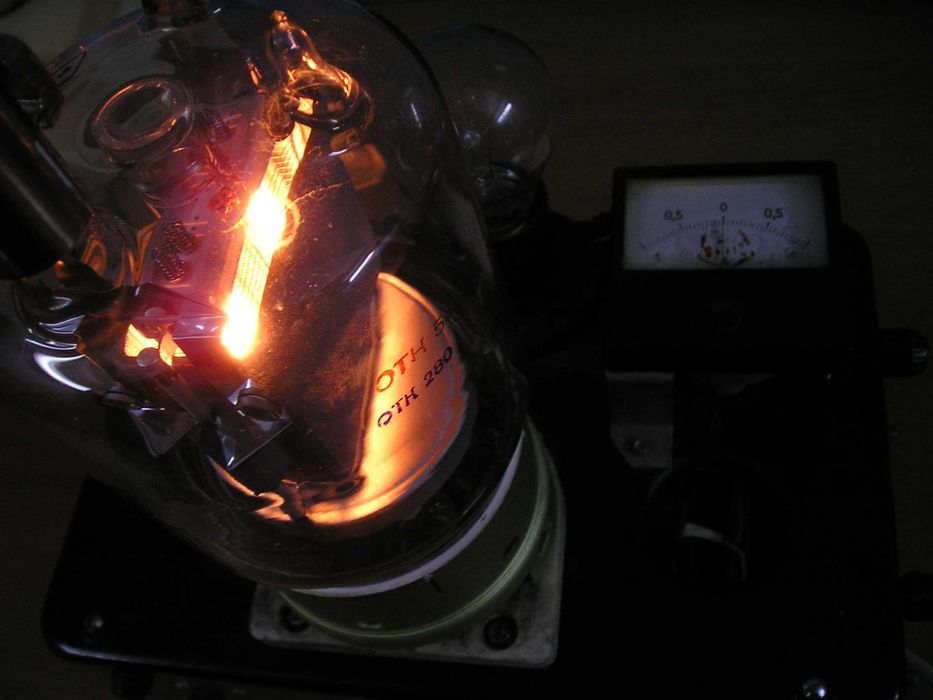 Лампа генераторная ГУ-81м радиолампа ГМИ ГУ ГИ ТР 6Ж 6Н 6П 6ф