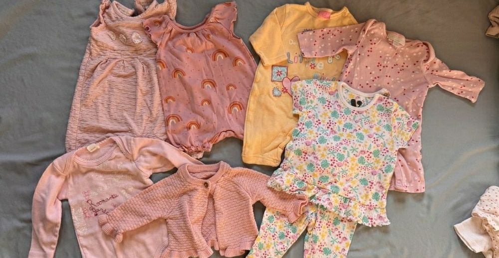 Пакети речей для немовляток до року