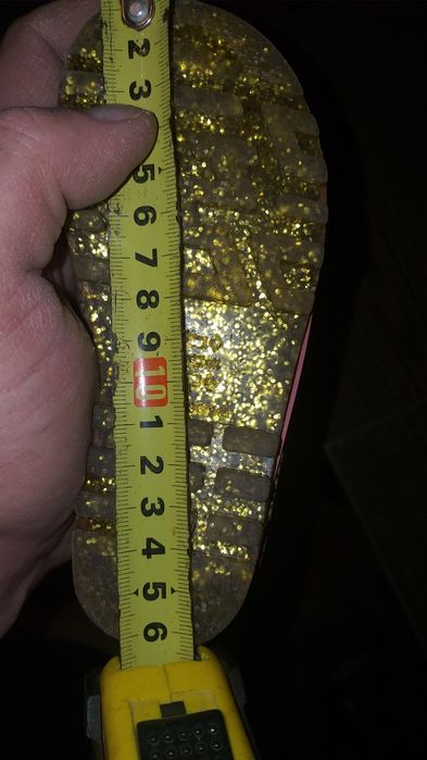Продам детские резиновые сапожки б.у.