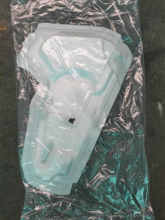 Insonorizador porta frente direita - NOVO - Nissan Qashqai