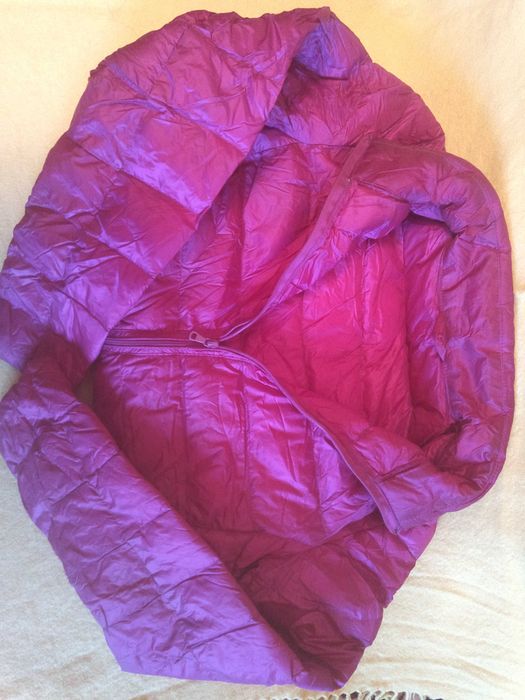 Легкий пуховичок с чехлом цвета фуксии,  р. S
