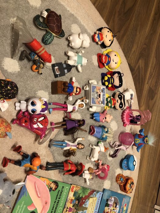 Komplet ok 40 zabawek z McDonalds