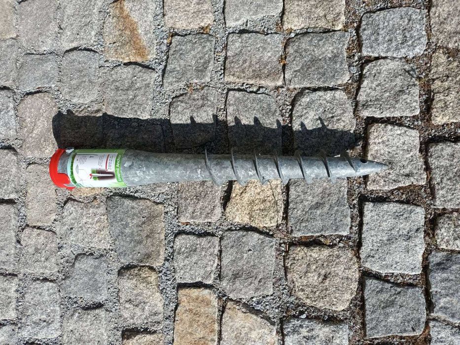 Uchwyt, stojak, świder gruntowy na parasol suszarkę Florabest.