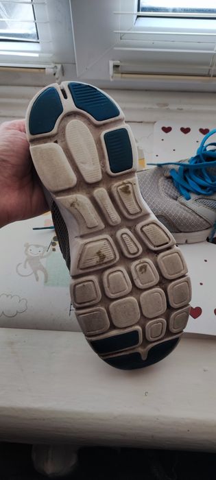 Кроссовки Nike женские