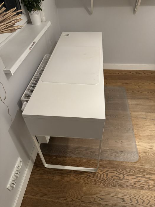 Biale biurke Micke ikea