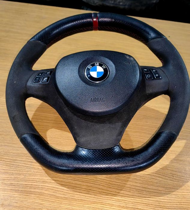 Volante Pack M personalizado Bmw E81/E82/E87/E88/E90/E91/E92/E93