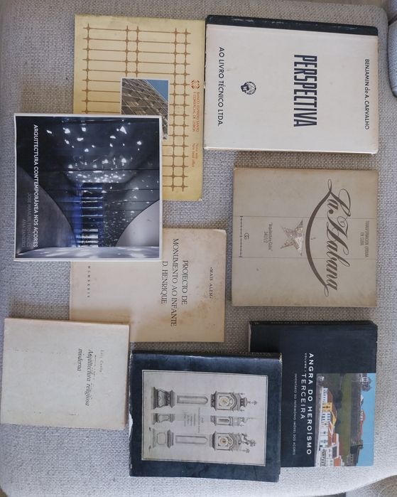 Vendo 8 livros de arquitetura