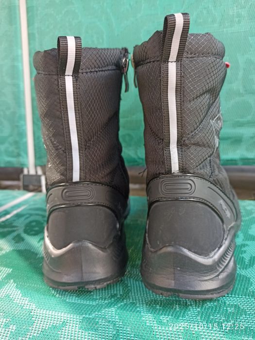 Жіночі чобітки дутіки