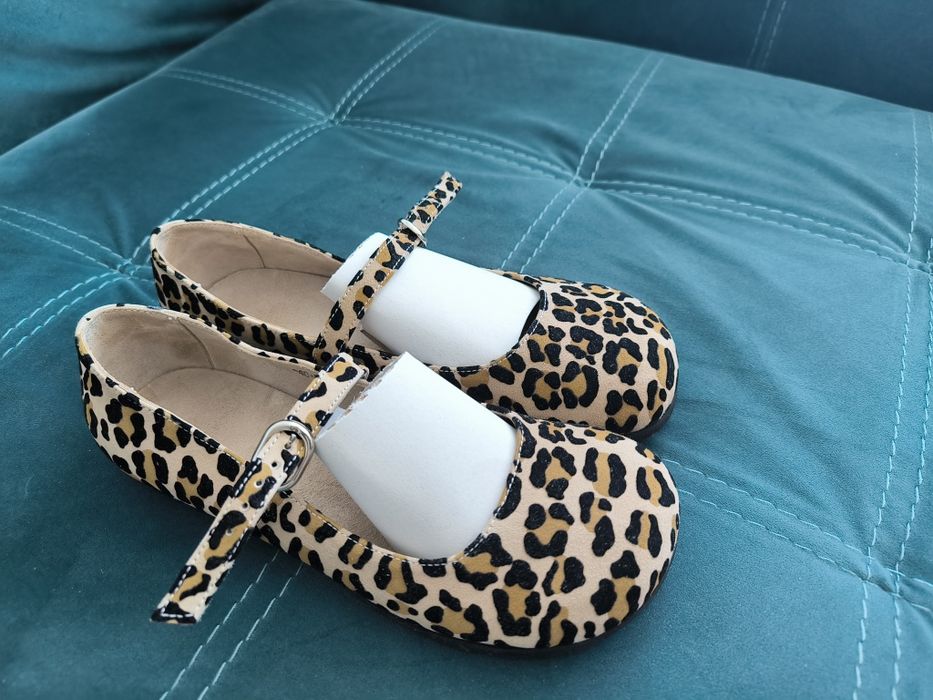 Продам велюрові берфут  балетки Merle