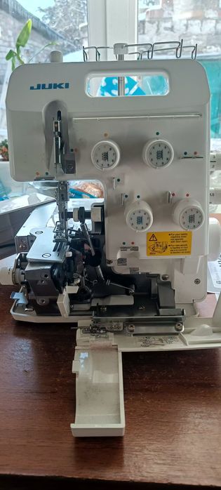 Оверлок Juki MO654DE