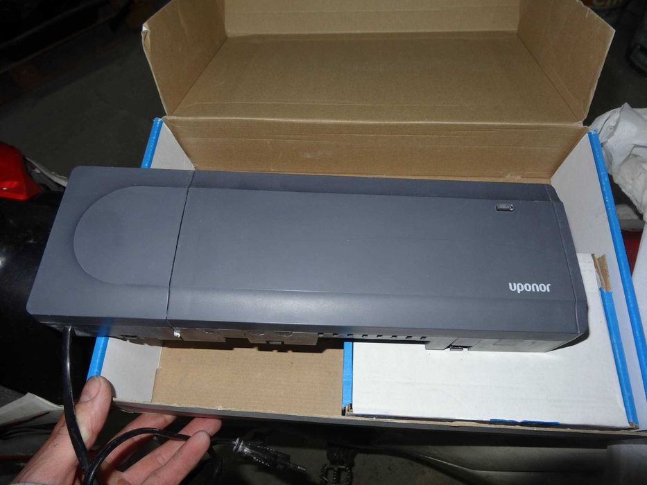 Material UPONOR - Controlar/ centralina Piso radiante - Novo