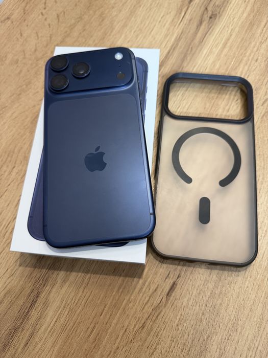 Iphone 17 Pro Max 256gb Azul ( 5 Ciclos )