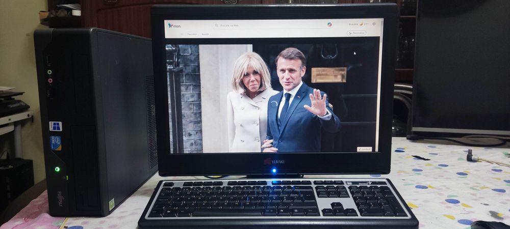 Torre fujitsu Intel i3 + monitor