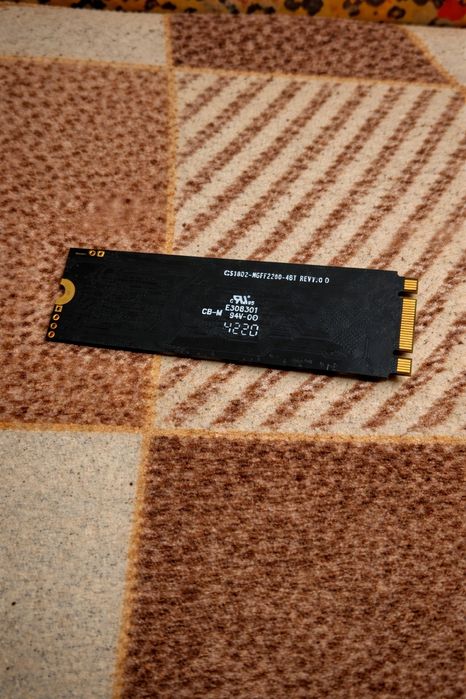 Продам м2 ссд диск