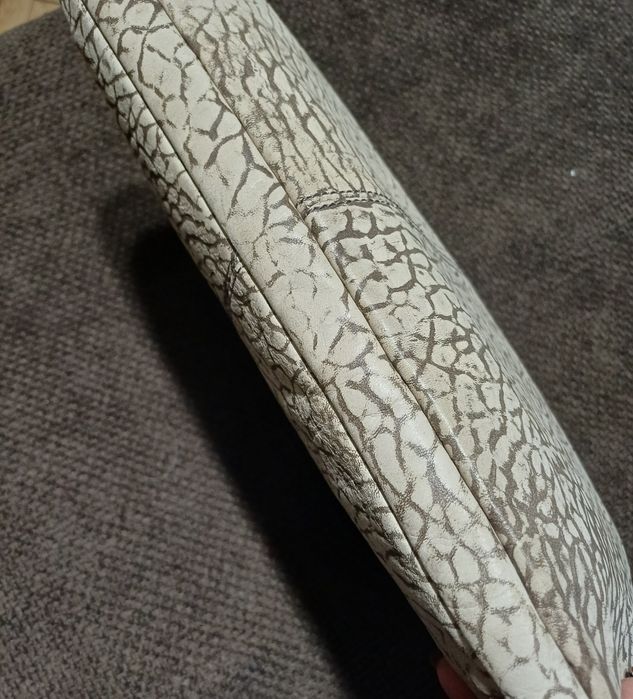 Чехол для ноутбука Liebeskind кожа