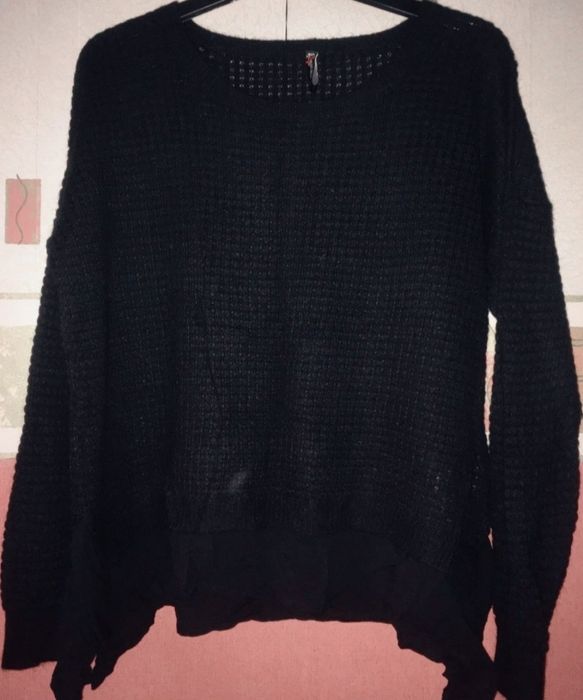 NEW YORKER sweter z falbanką Oversize Z ANGORĄ, rozm. UNIWERSALNY