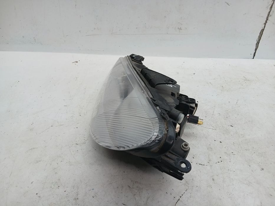 Ótica / farol esquerda PEUGEOT 206 (2A/C)