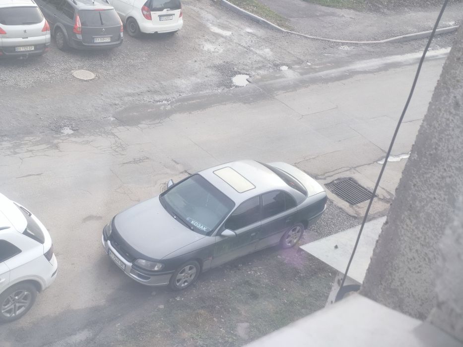 Машина на ходу . Все що цікавить питайте ... Пишіть або дзвоніть . Переоформлення . 
Якщо обмін то на щось що меньше ість ) торг біля капоту . Газ вписаний , треба поставити ... ГБО В КОМЛЕКТІ .