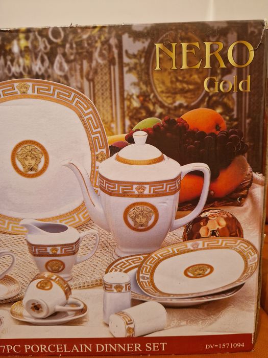 Porcelanowy  zestaw  obiadowy   a'la Versace - 57 elementów