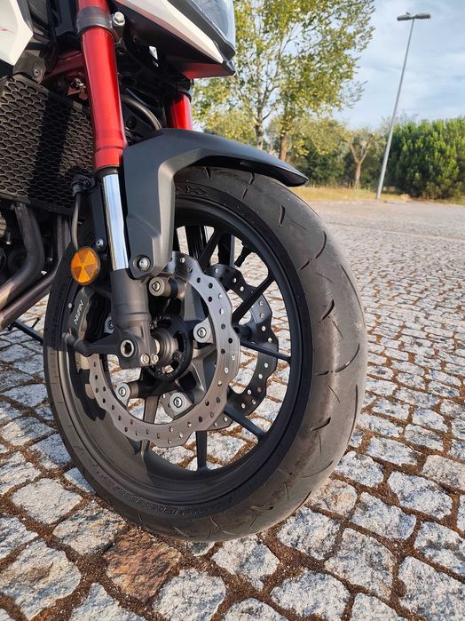 Honda CB 750 Hornet irrepreensível