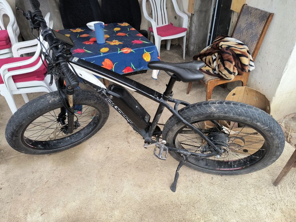 Apollo big boy electric bike hotsell