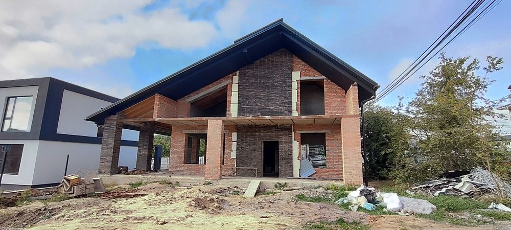 Продаж сучасного 2 поверхового будинку в престижному передмісті