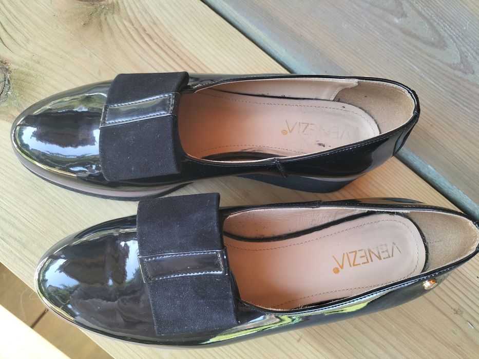 Buty damskie, nowe lakierowane mokasyny , 36 Venezia