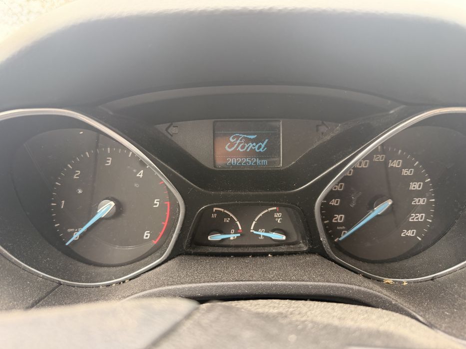Ford Focus 1.6 115 cv | 2011 | 205.000 km | 6500 € — photo 3