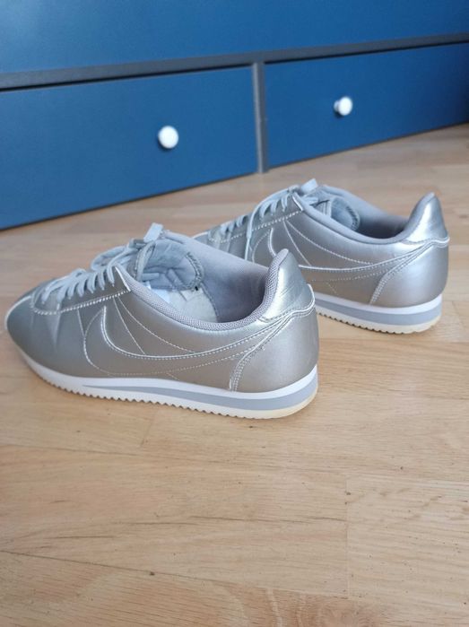 Жіночі кросівки снікерси Nike Cortez | розмір 40