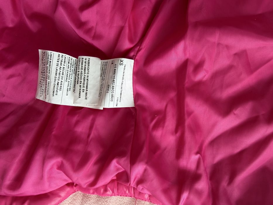 Тепла жилетка на дівчинку рожева benetton